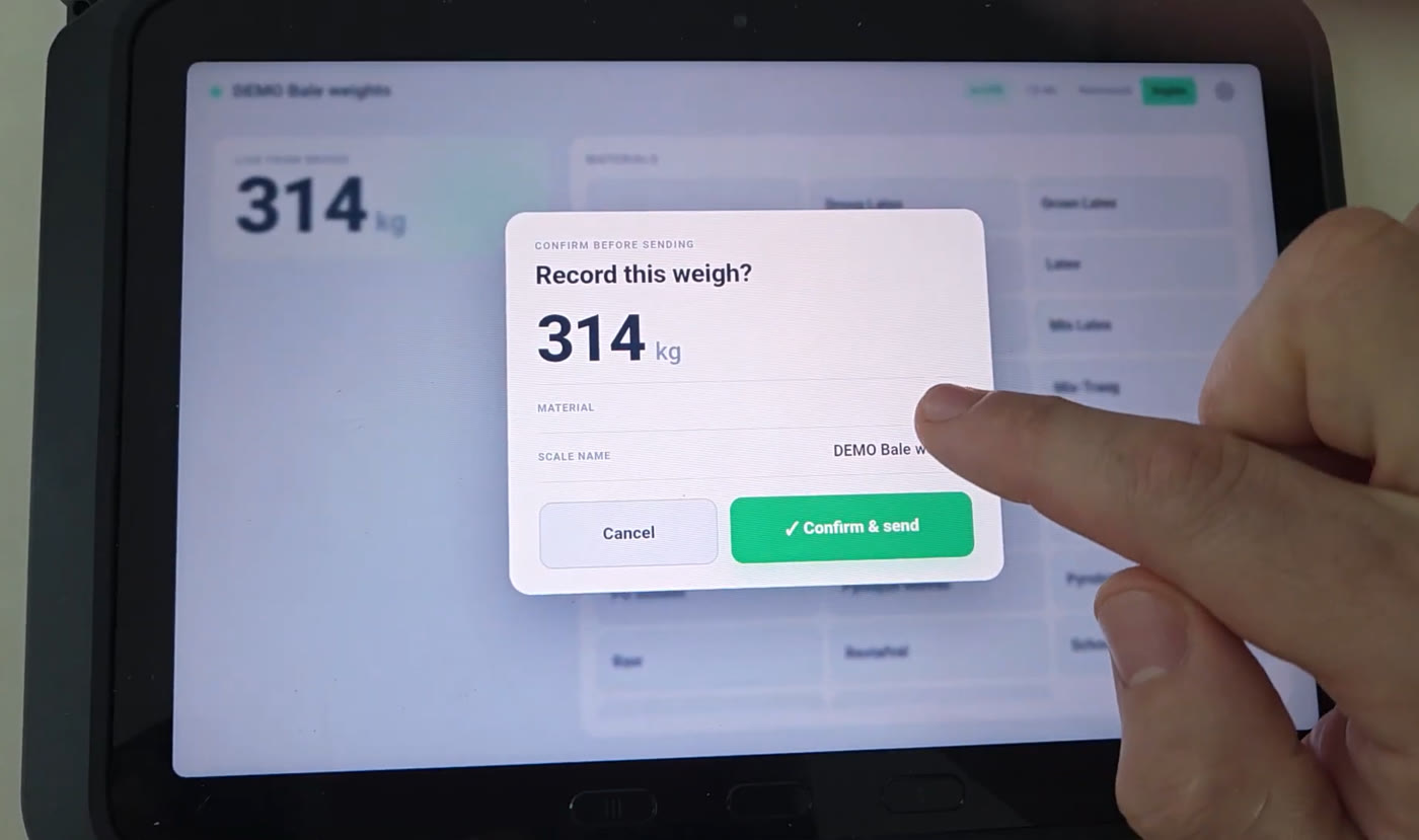 The bale operator tablet — confirm-before-sending dialog showing the live 314 kg weigh
